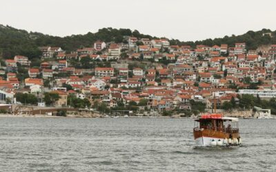 Raspored vožnji brodova prema Jadriji i Martinskoj