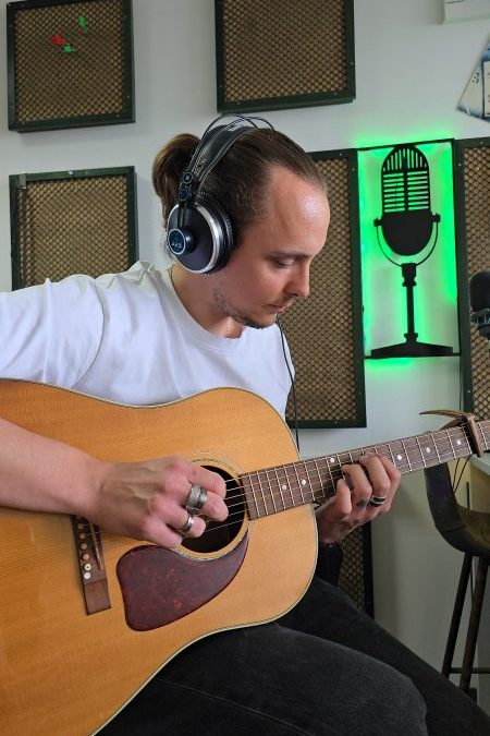 Marko Kutlić pobjednik Zagrebačkog festivala u studiju Radio Šibenika