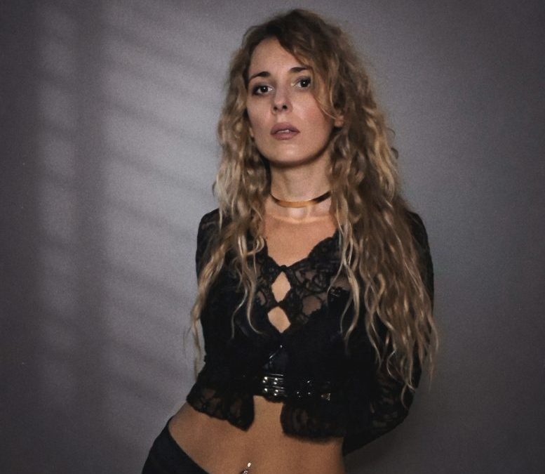STELLEA debitira singlom „Mogla sam“: alt-pop između impulsa i samokontrole